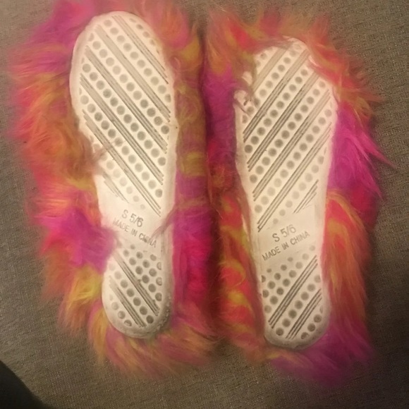 Slippers - Picture 2 of 2